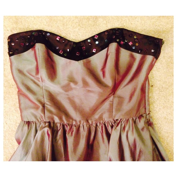 Betsey Johnson Prom Dress - Picture 2 of 6