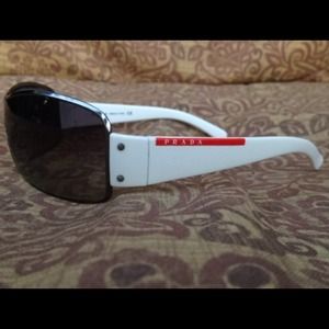 Men's PRADA sunglasses👓