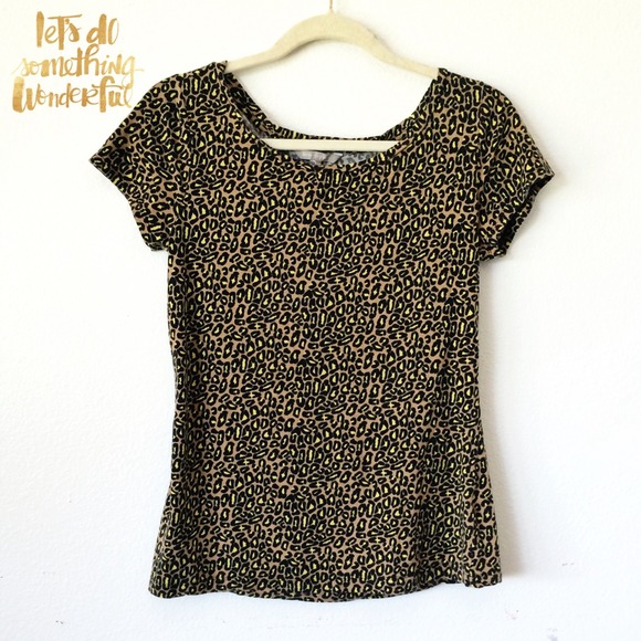 Cheetah Pattern Top - Picture 2 of 4