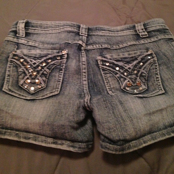 Shorts - Picture 2 of 2