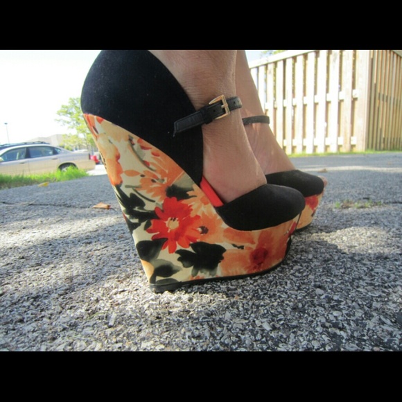 Floral Wedges