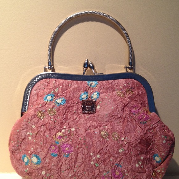 Perfect Anna Sui handbag.