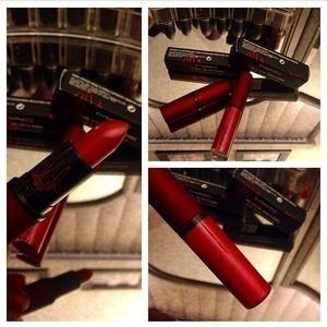 MAC Viva Glam Rhianna