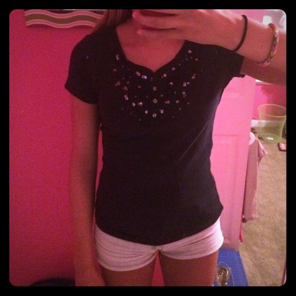 dark blue hollister shirt