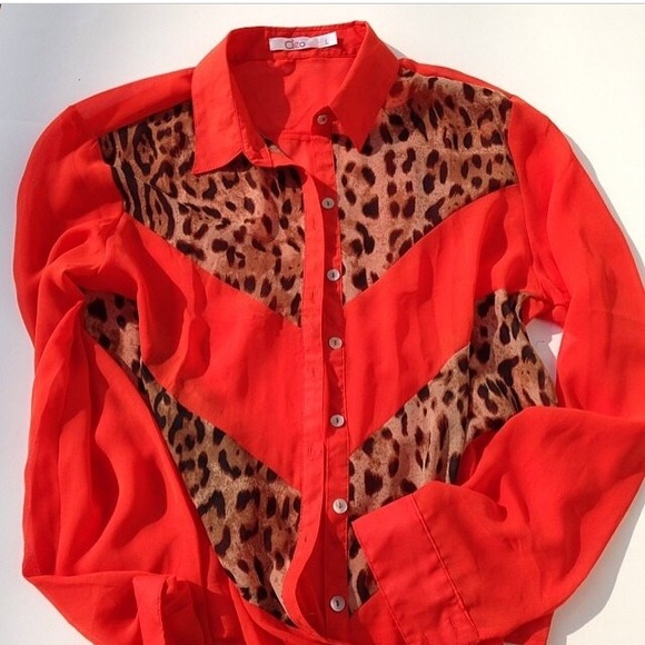 Button down - Picture 1 of 1