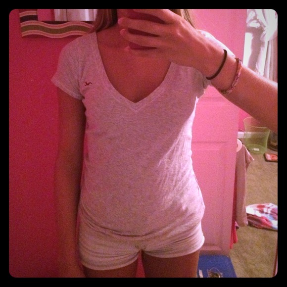 light grey hollister v neck