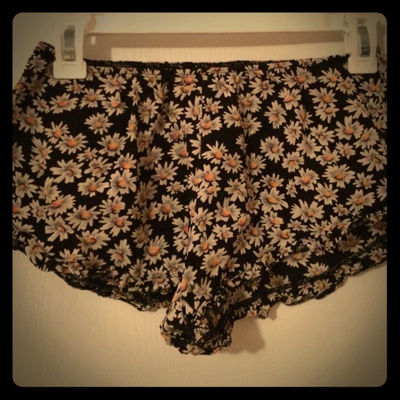 ⛔️Brandy Vodi Shorts SOLD ⛔️