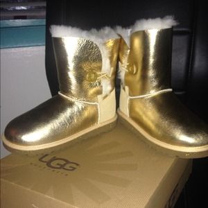 ❗on  hold ❗️UGG  girl boots AUTHENTIC