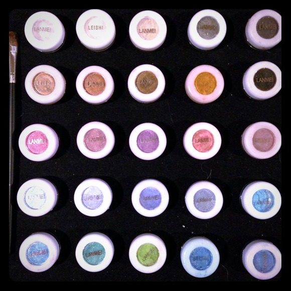 Eyeshadow Pigment Pots