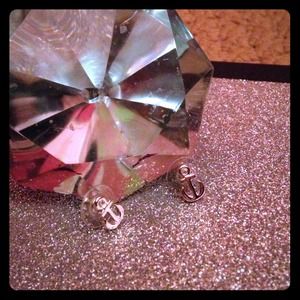 Anchor earrings