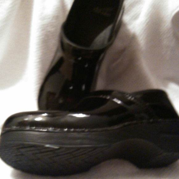 Sold - Picture 2 of 4