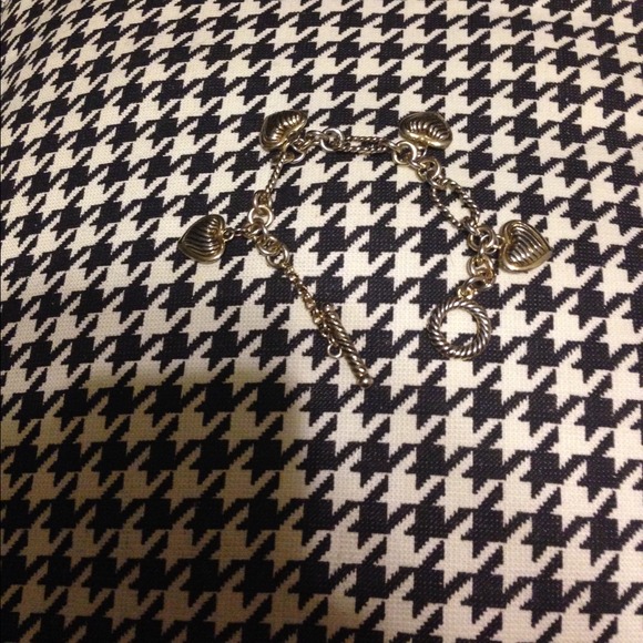 Gold toned nautical heart charm bracelet. - Picture 4 of 4