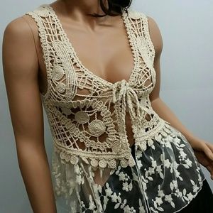 Crochet and lace natural cotton color top