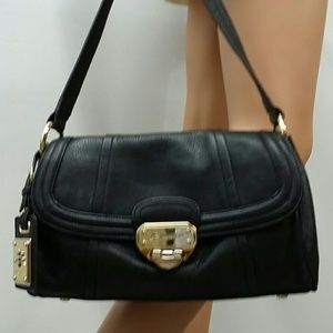 B. Makowsky. Handbag