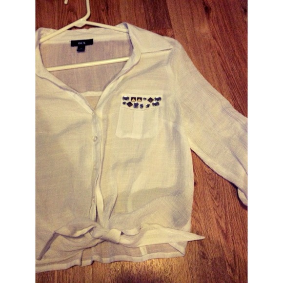 🚫SOLD White Tie Up Top - Picture 4 of 4