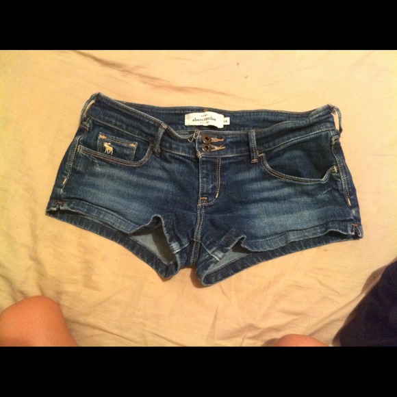 Abercrombie shorts!