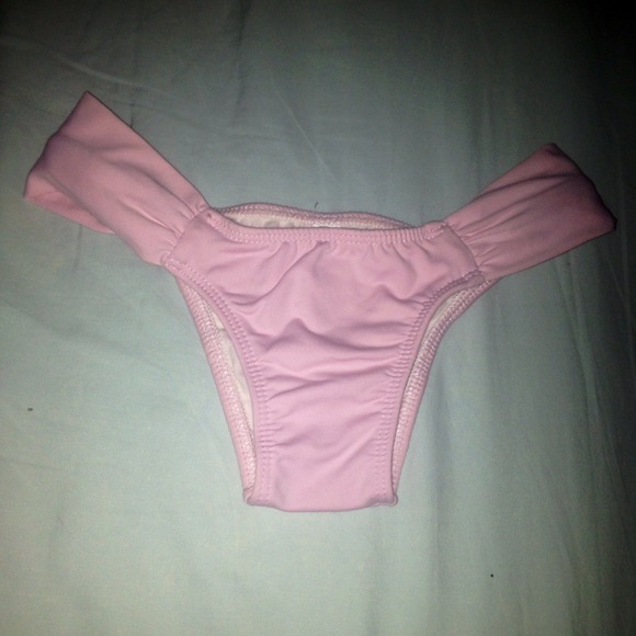 San Lorenzo bikini bottoms 💞