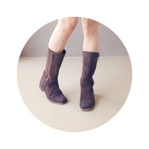 Authentic leather Fyre boots!