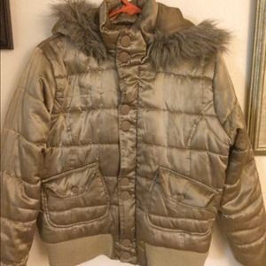 GOLD PUFFER JACKET WITH FUR TRIM ON HOOD