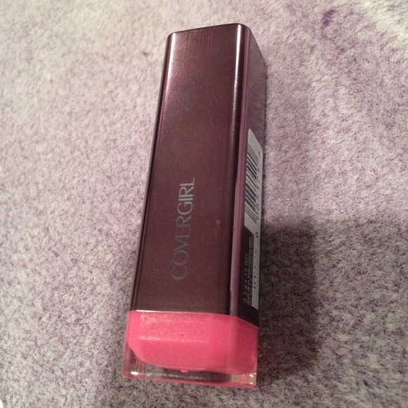 NWT covergirl 365 enchantress lipstick