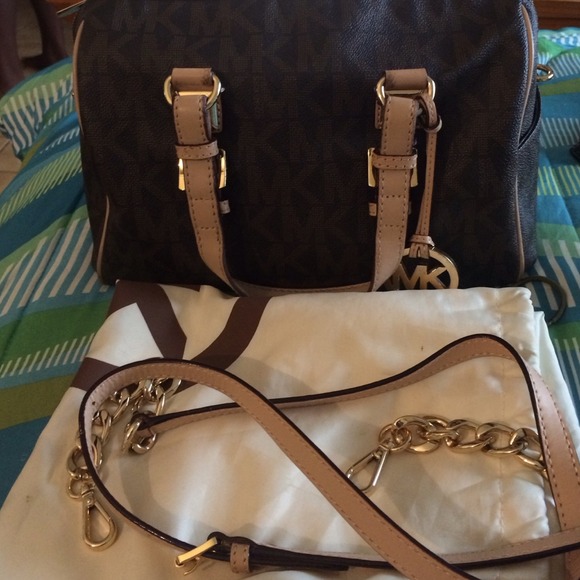 Mk grayson medium monogram satchel.