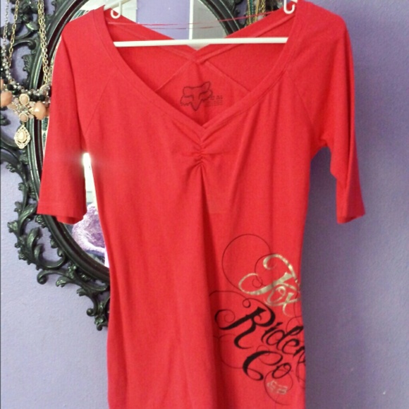 Fox v-neck