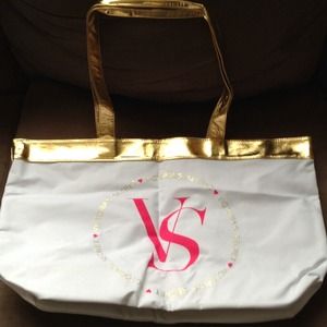 ❗️price drop❗️SPRING break!! VS bag👙