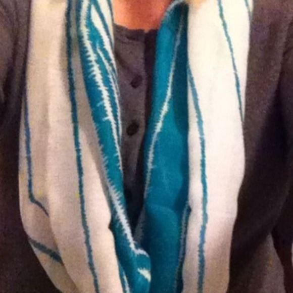 Infinity scarf - Picture 2 of 2