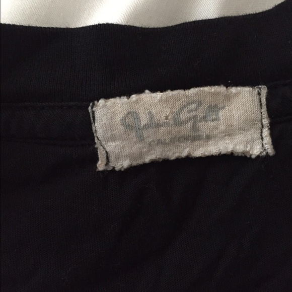 Brandy Melville LA Bones Tank - Picture 3 of 3