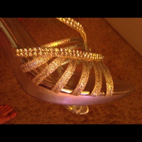 High heels - Picture 2 of 4