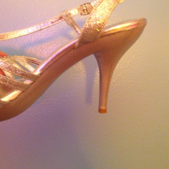 High heels - Picture 3 of 4