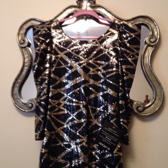 Black and gold sequin dress - Picture 3 of 4