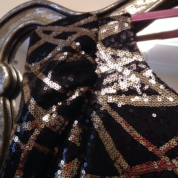 Black and gold sequin dress - Picture 4 of 4