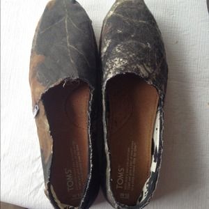 Camo toms