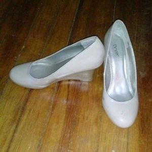 Nude Wedges