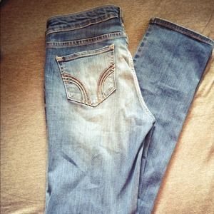 New Hollister Skinny jeans! 9L