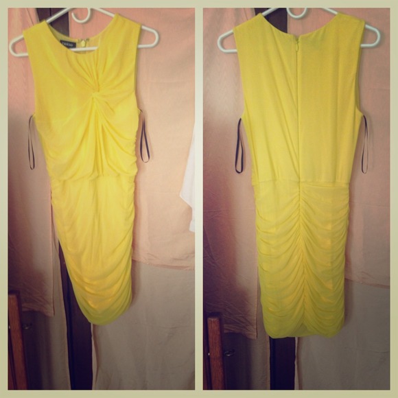 Bebe yellow twisted bondice dress