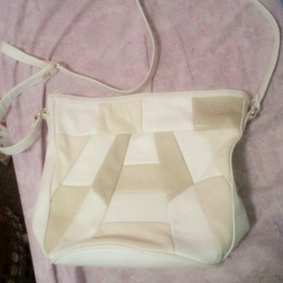 Baige & white side purse