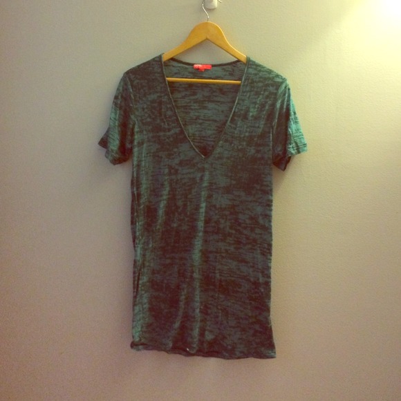 BDG t shirt