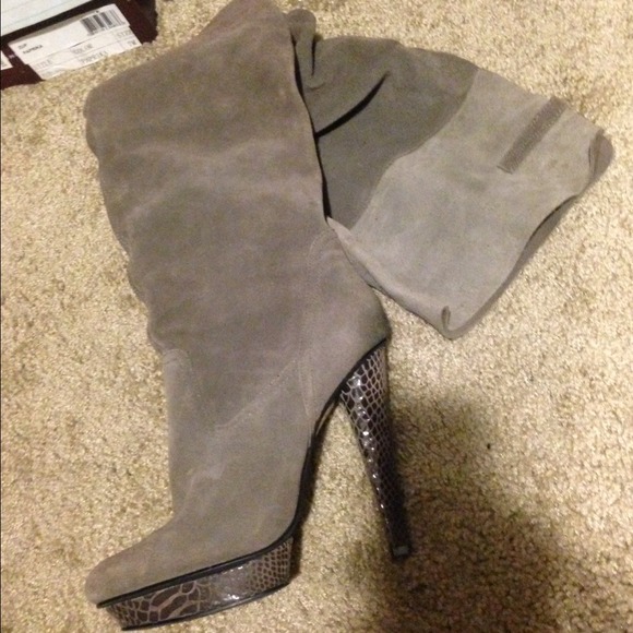 SOLD ‼️ Grey Suede thigh high boots! Pay pal only