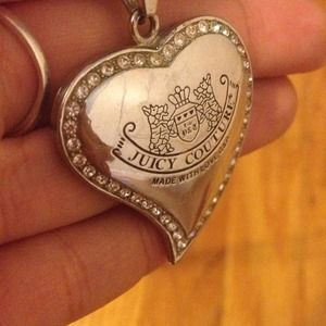 Silver juicy couture necklace!💟