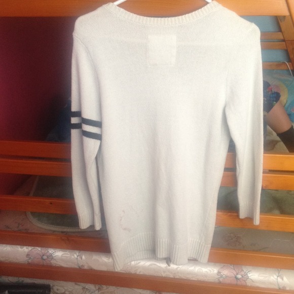 Cardigan💛 - Picture 2 of 3