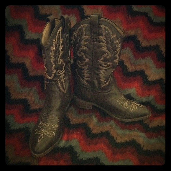 Size 9 Women's cowboy boots