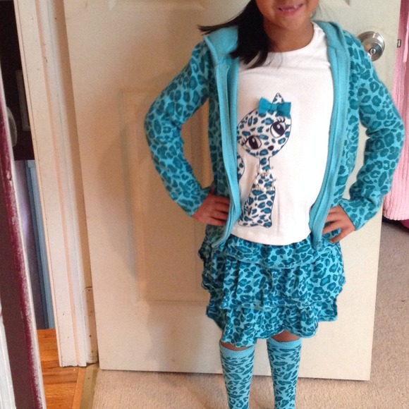 Bundle outfit and cargo pants