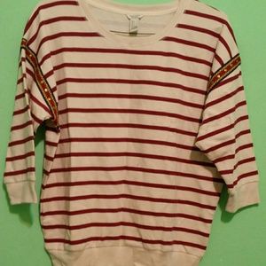 Egg shell maroon stripped sweater