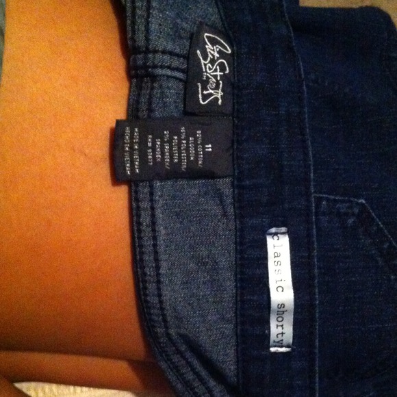 Shorts - Picture 3 of 4