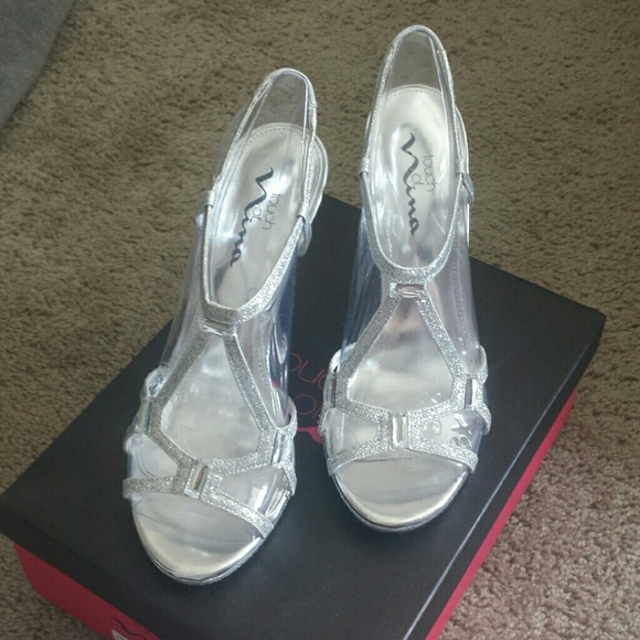 Touch of Nina silver glitter heels!