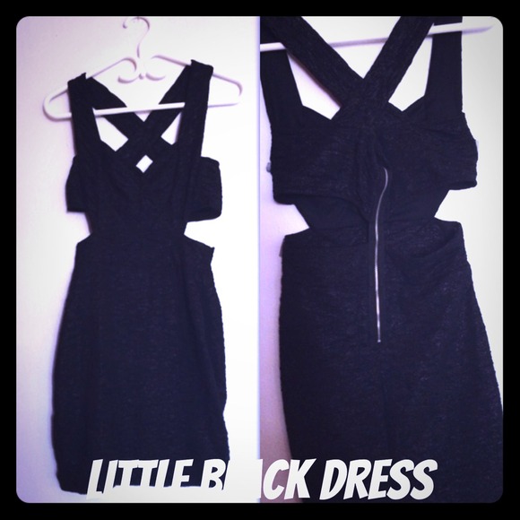 Sexy little black dress❗️willing to bargin ❗️