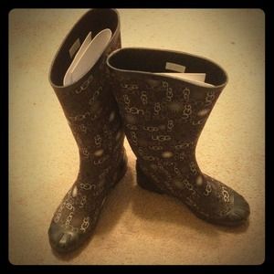 UGG Rainboots