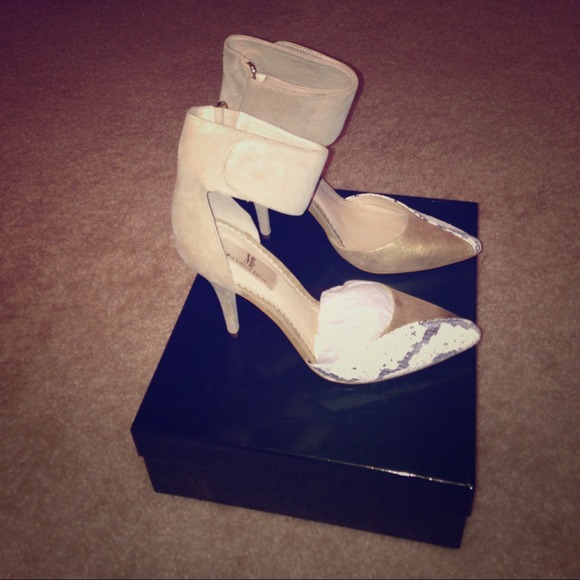 D'orsay pumps by MIA limited edition